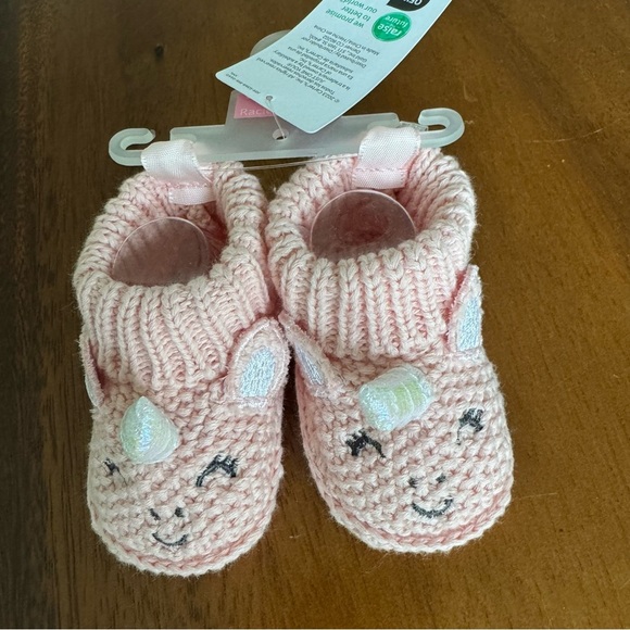 NWT Carter’s Pink Unicorn Knit Baby Booties, crib shoes, socks newborn size. - Picture 1 of 4